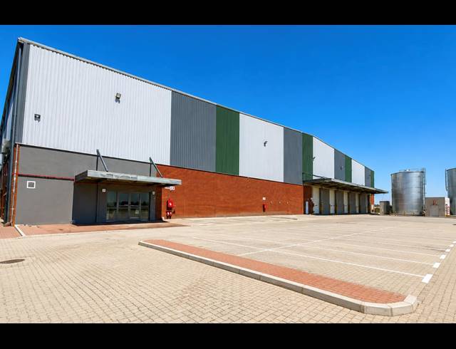 9,724M² WAREHOUSE TO LET IN EPPING INDUSTRIAL